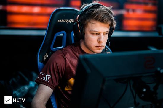 100 Thieves 离开了比赛 - 2025年电子竞技世界杯第三场淘汰赛的结果